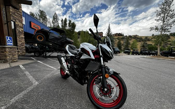 2026 Kawasaki Z500 SE ABS Pearl Blizzard White/Ebony - KM3119