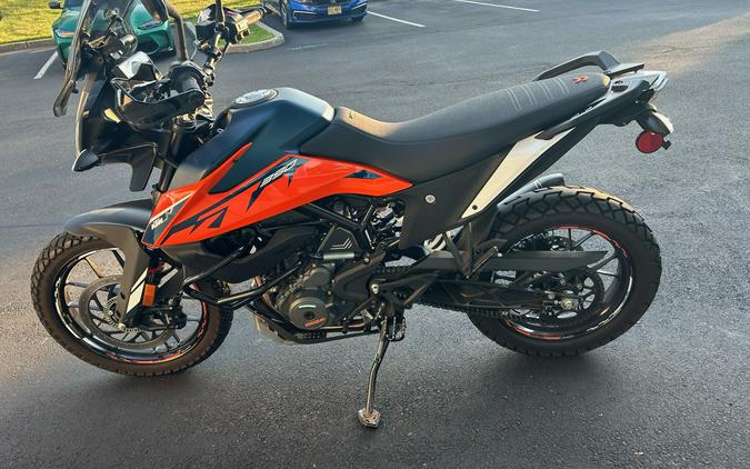 2022 KTM Adventure 390