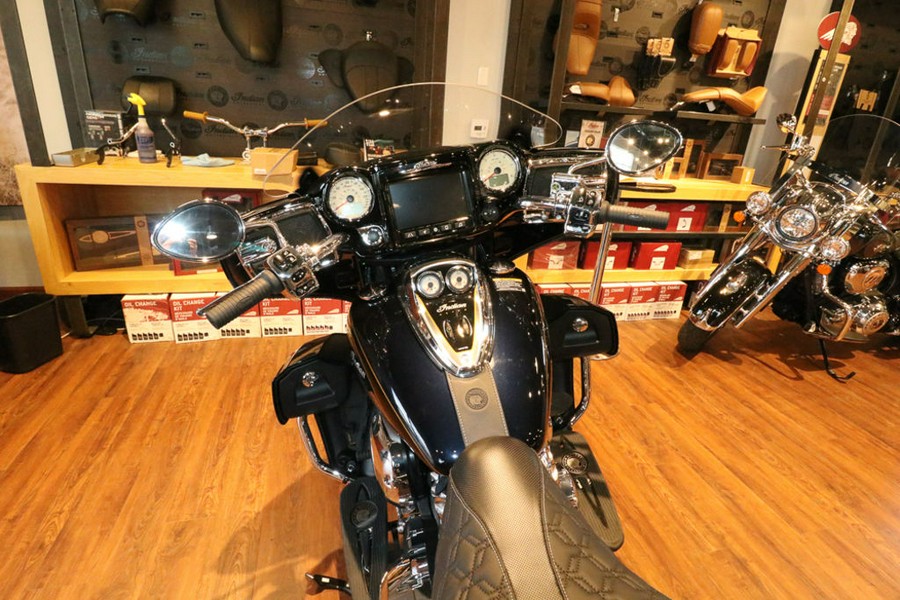 2025 Indian Motorcycle® Roadmaster® Elite Springfield Blue Candy