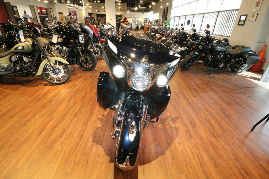 2025 Indian Motorcycle® Roadmaster® Elite Springfield Blue Candy