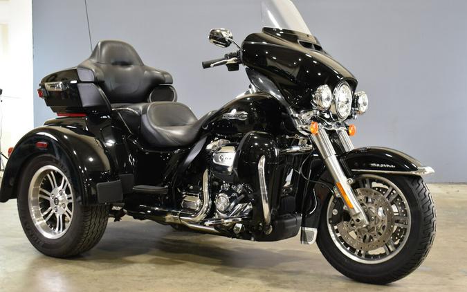 2020 Harley-Davidson Tri Glide Ultra FLHTCUTG
