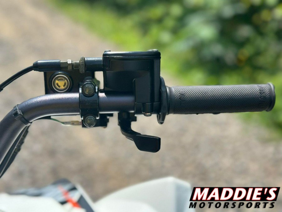 2021 Kayo Jackal 200