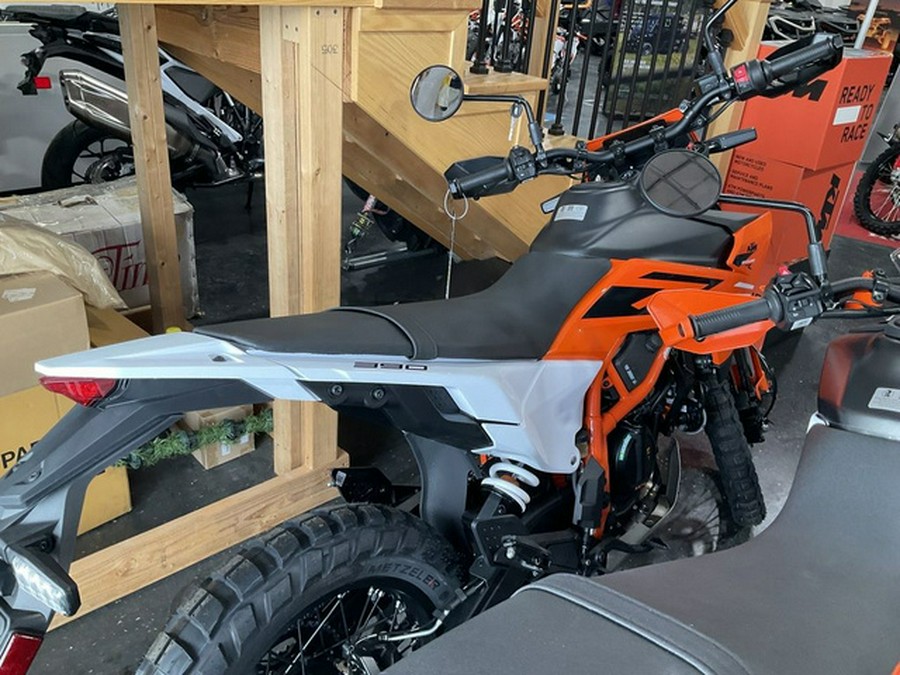 2026 KTM Enduro 390 R