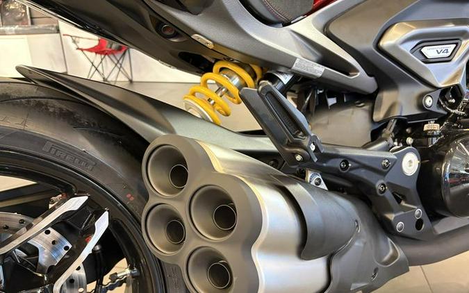 2026 Ducati XDiavel V4 Burning Red