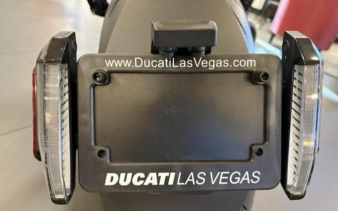 2026 Ducati XDiavel V4 Burning Red