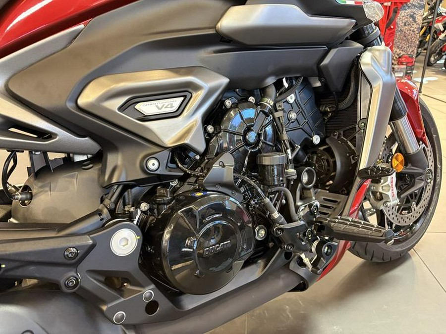 2026 Ducati XDiavel V4 Burning Red