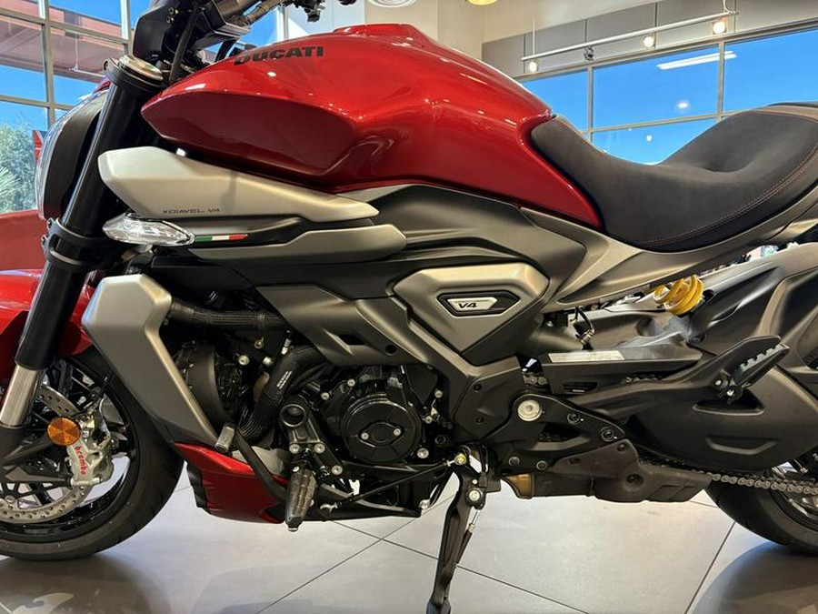 2026 Ducati XDiavel V4 Burning Red