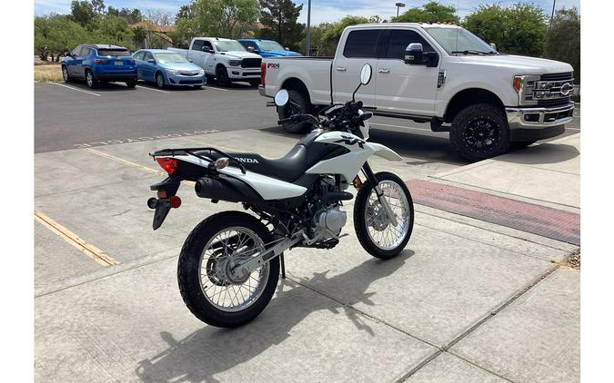 2024 XR™ 150L - Honda