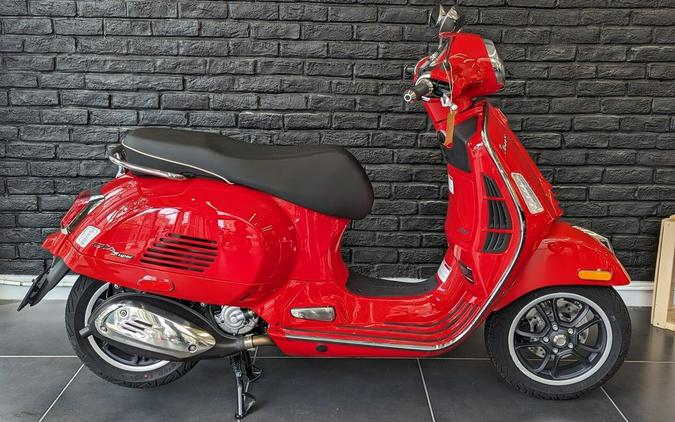 2023 Vespa GTS Super 300