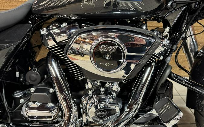 2026 Harley-Davidson® Street Glide® Midnight Ember Chrome Trim FLHX