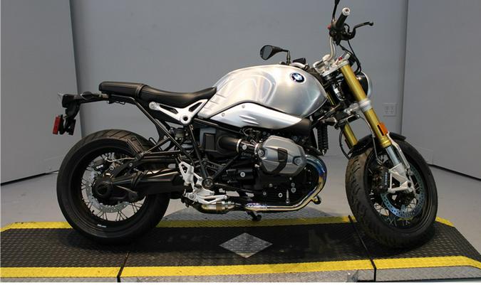 2017 BMW RNINET