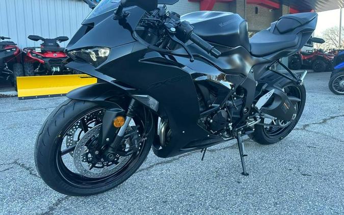 2024 Kawasaki Ninja® ZX™-6R ABS Metallic Flat Spark Black/Ebony