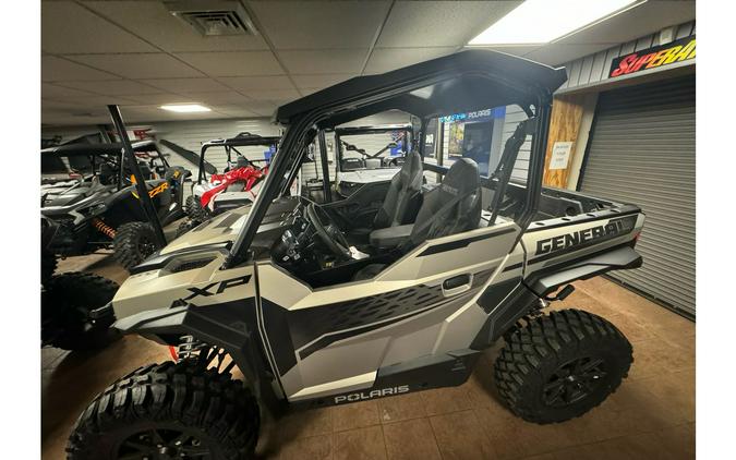 2024 Polaris Industries GENERAL XP PREMIUM MATTE SILVER QUARTZ