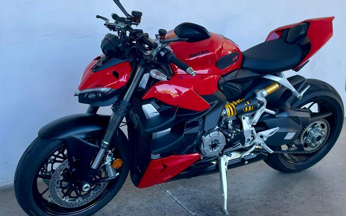 2025 Ducati STREETFIGHTER V2