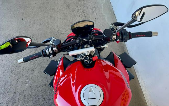 2025 Ducati STREETFIGHTER V2