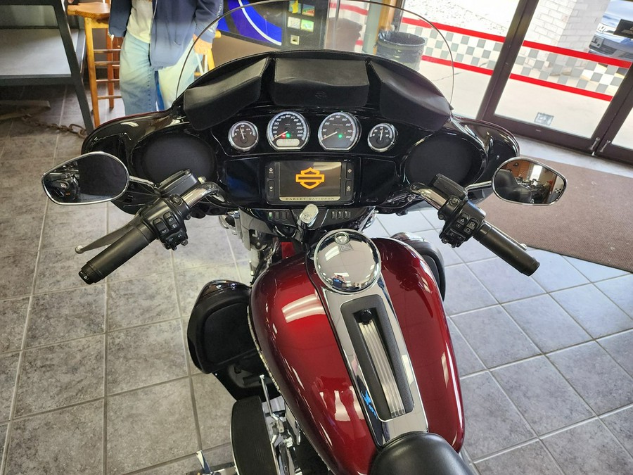 2015 Harley-Davidson® Electra Glide Ultra Limited FLHTK