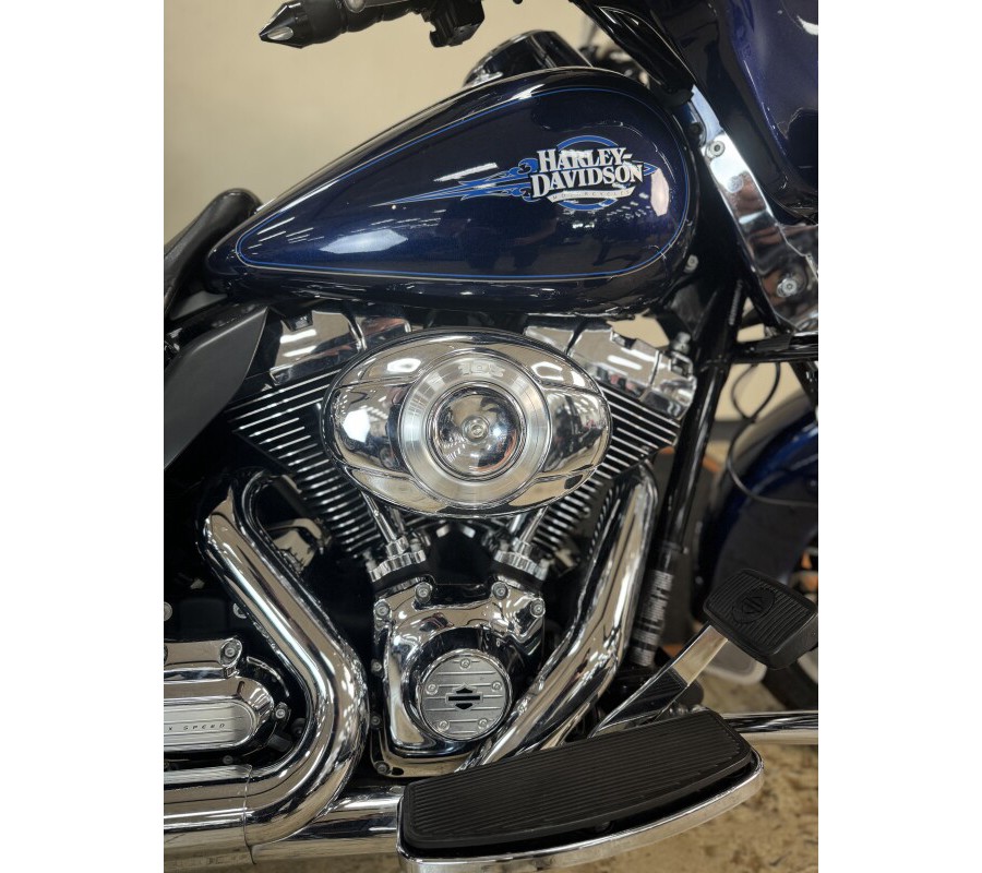 2013 Harley-Davidson Electra Glide Classic Big Blue Pearl