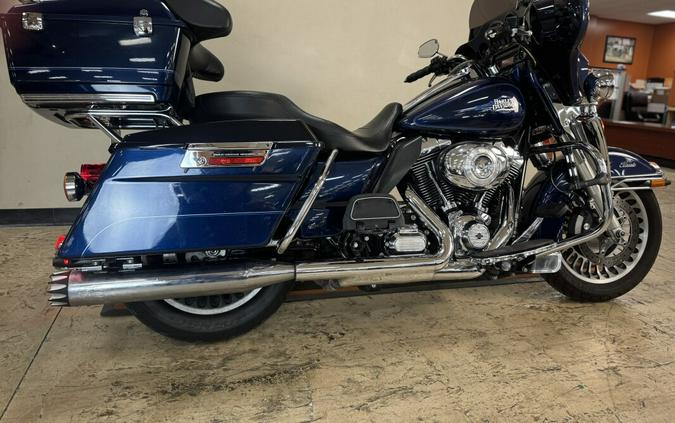 2013 Harley-Davidson Electra Glide Classic Big Blue Pearl