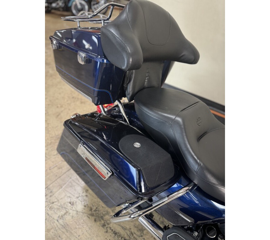 2013 Harley-Davidson Electra Glide Classic Big Blue Pearl