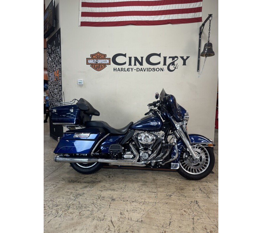 2013 Harley-Davidson Electra Glide Classic Big Blue Pearl