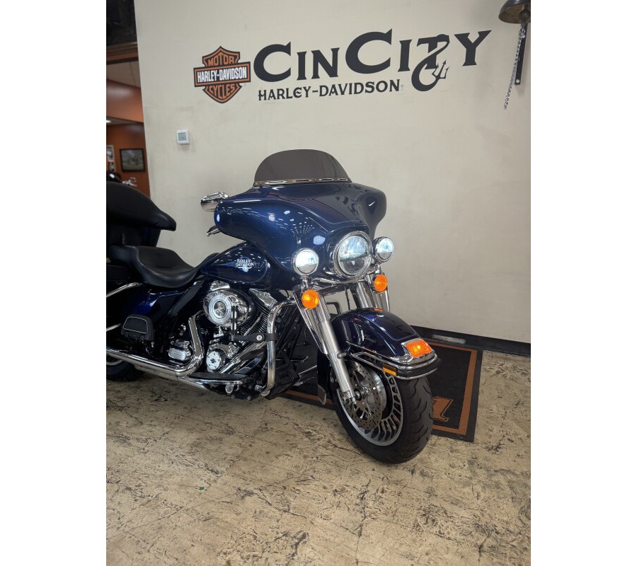 2013 Harley-Davidson Electra Glide Classic Big Blue Pearl