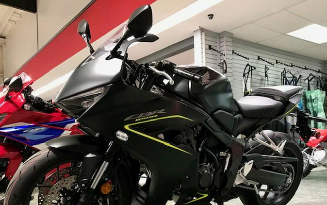 2026 Honda CBR650R E-Clutch