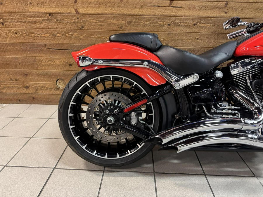 2017 Harley-Davidson® Breakout® Custom Colour Laguna Orange FXSB