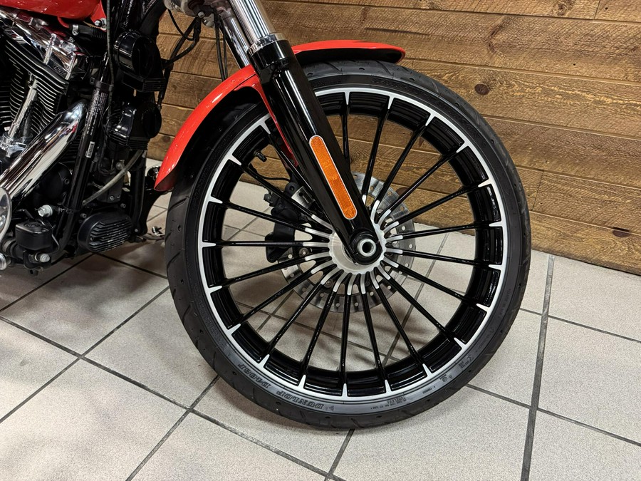 2017 Harley-Davidson® Breakout® Custom Colour Laguna Orange FXSB