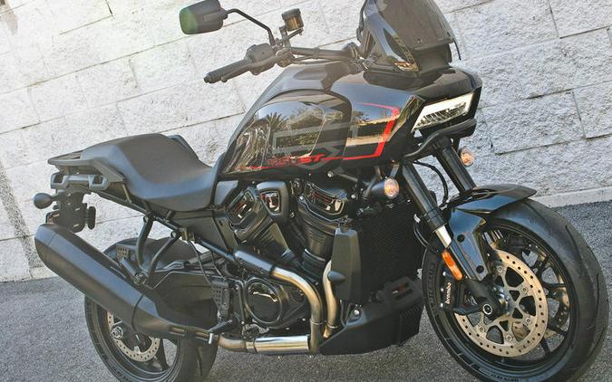 2025 Harley-Davidson® RA1250ST - Pan America® 1250 ST