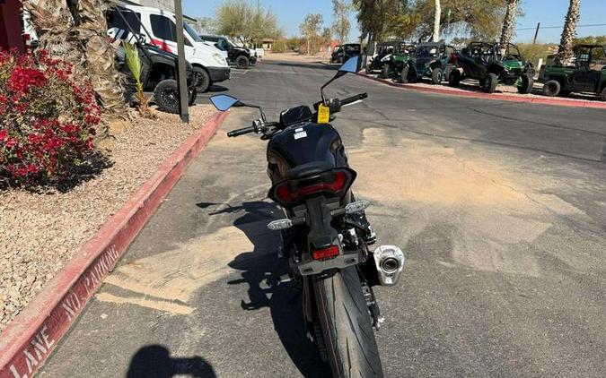 2025 Kawasaki Z900 ABS Metallic Spark Black/Metallic Carbon Gray