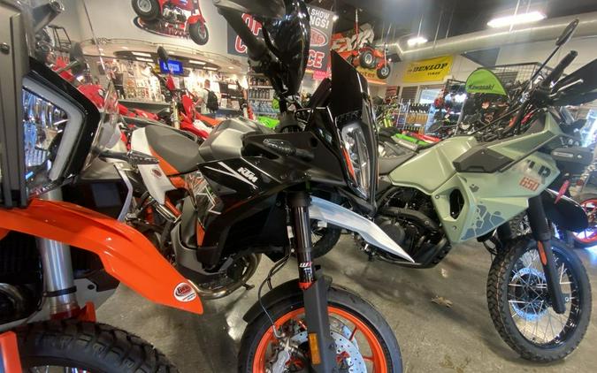 2024 KTM 890 SMT