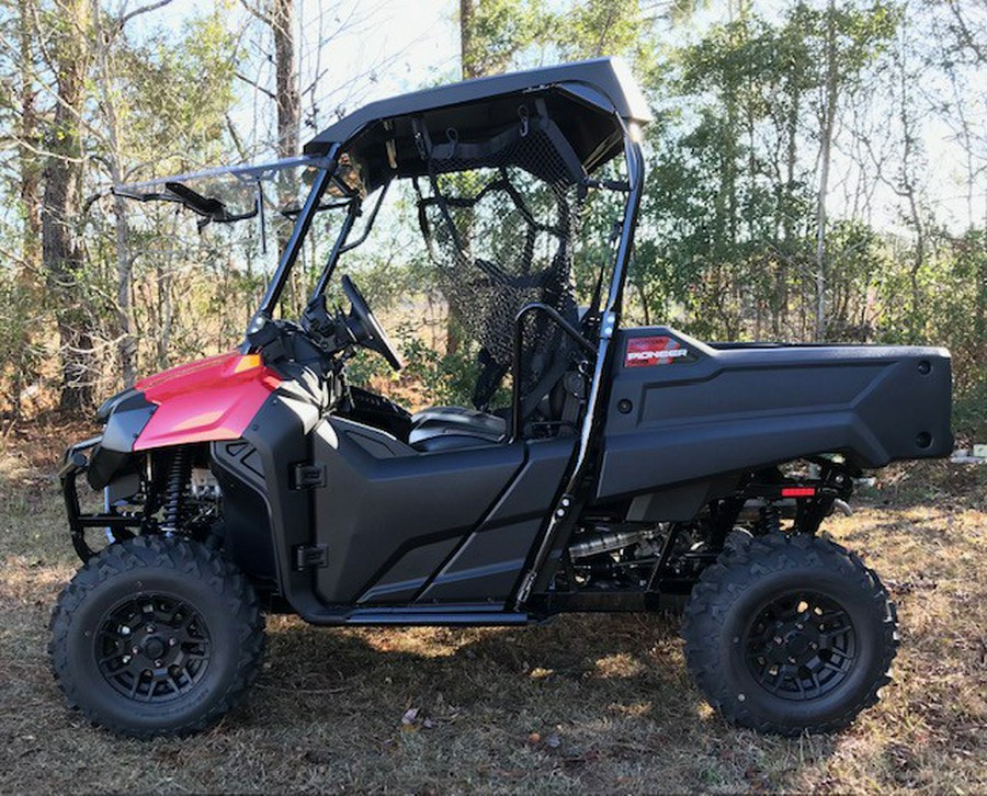 2026 Pioneer 700 Deluxe - Honda