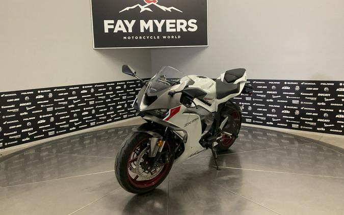 2024 KAWASAKI NINJA ZX-6R - 15933R
