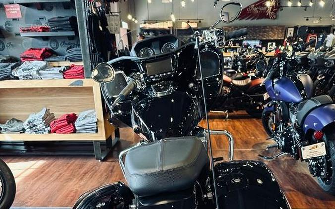 2023 Indian Motorcycle® Challenger® Limited Black Metallic