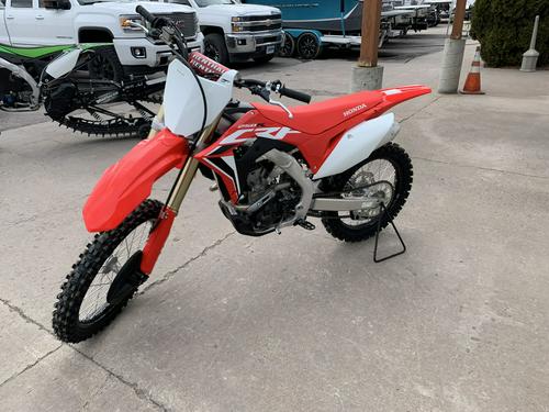 2020 Honda CRF250R Review: National Track Tested (12 Fast Facts)