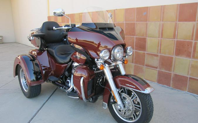 2024 Harley-Davidson Tri Glide Ultra Red Rock / Vivid Black