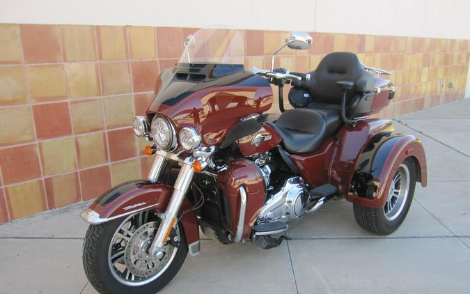 2024 Harley-Davidson Tri Glide Ultra Red Rock / Vivid Black