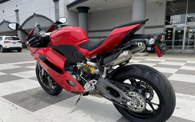 2026 Ducati Panigale V2 - DEMO -