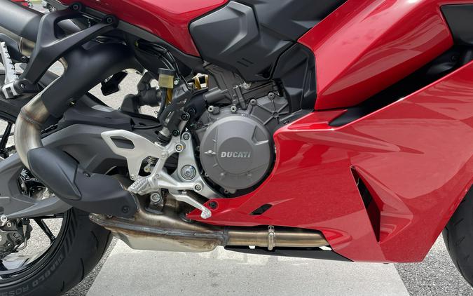 2026 Ducati Panigale V2 - DEMO -