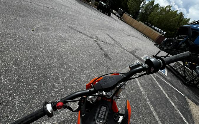 2027 KTM SX-E 5 - MD4522