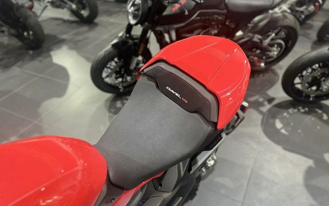 2025 Ducati Diavel V4 Ducati Red V4