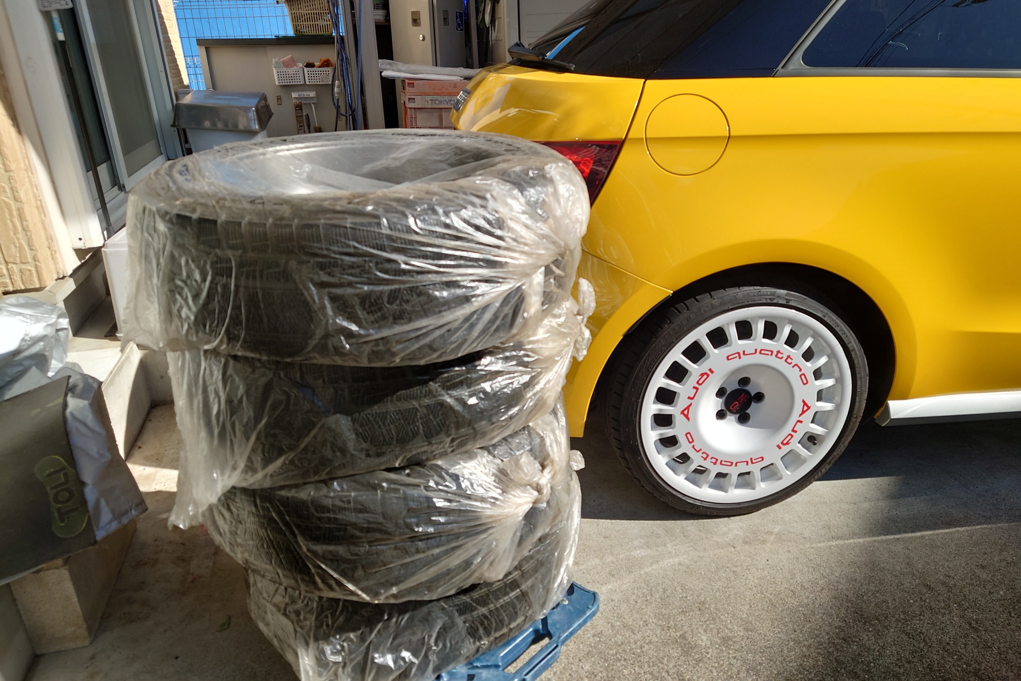 S1 ハッチバック