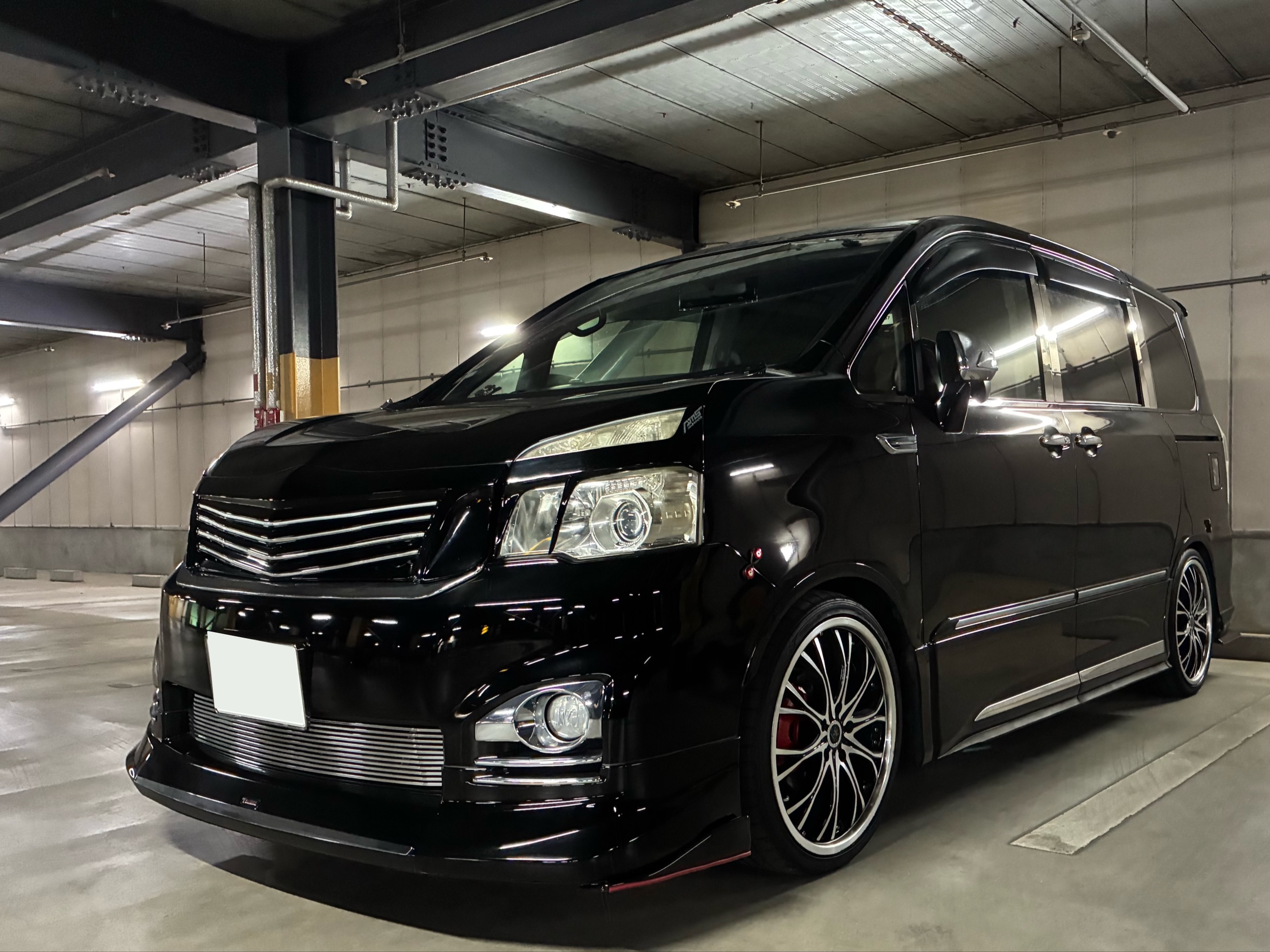 ヴォクシー ZRR70W