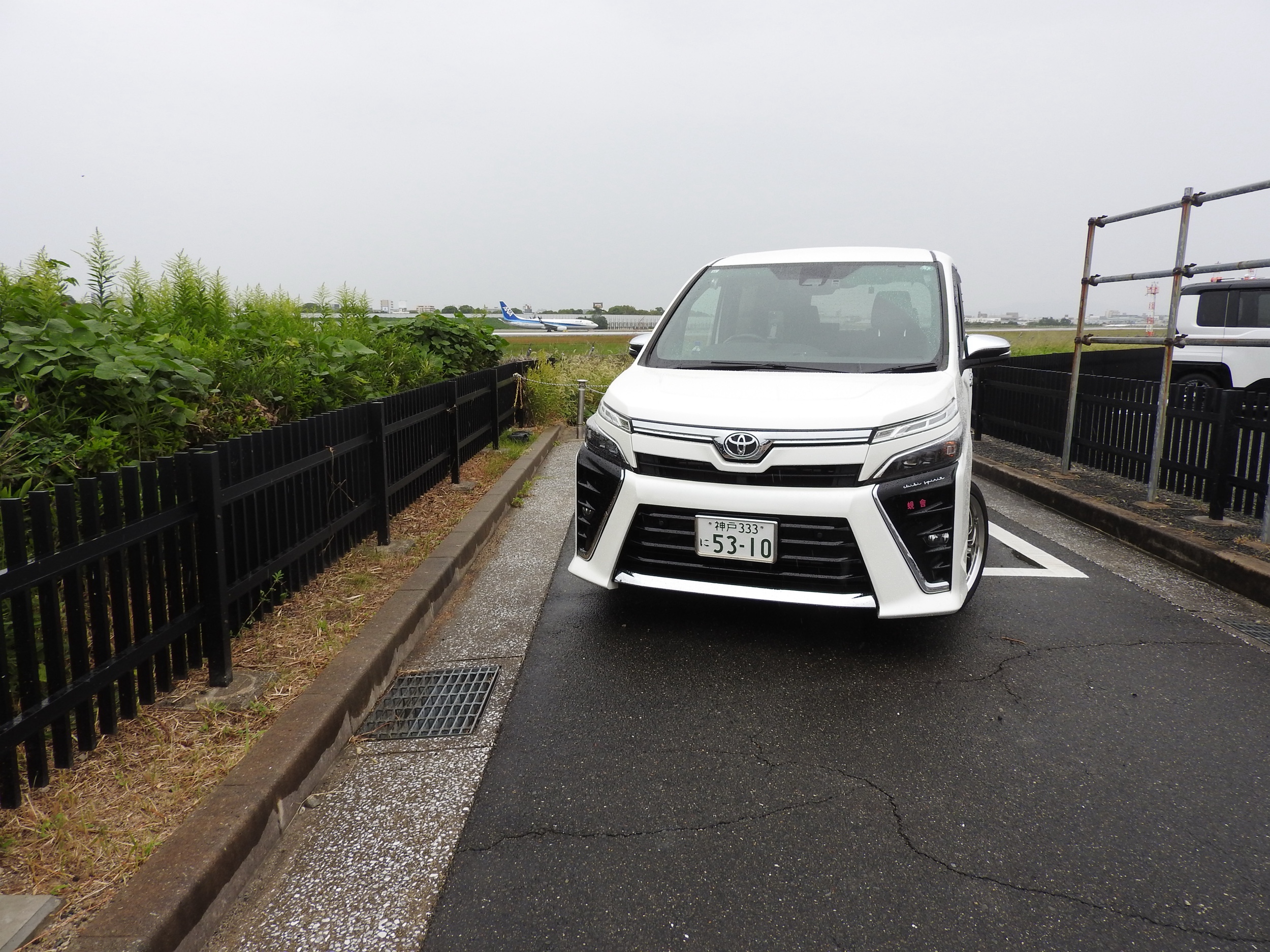 ヴォクシー ZRR80W