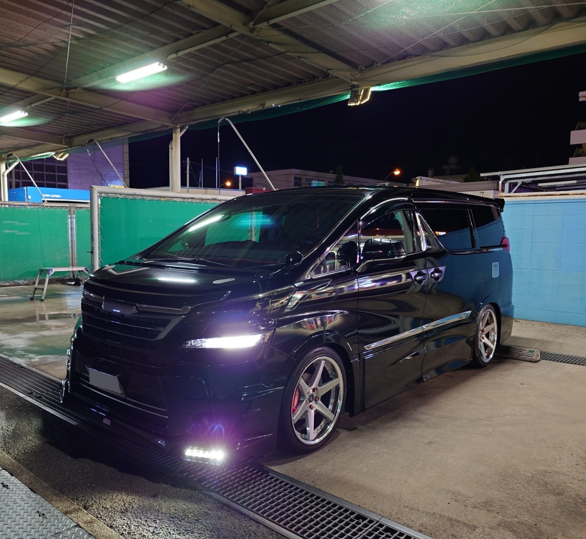 ヴェルファイア AGH30W