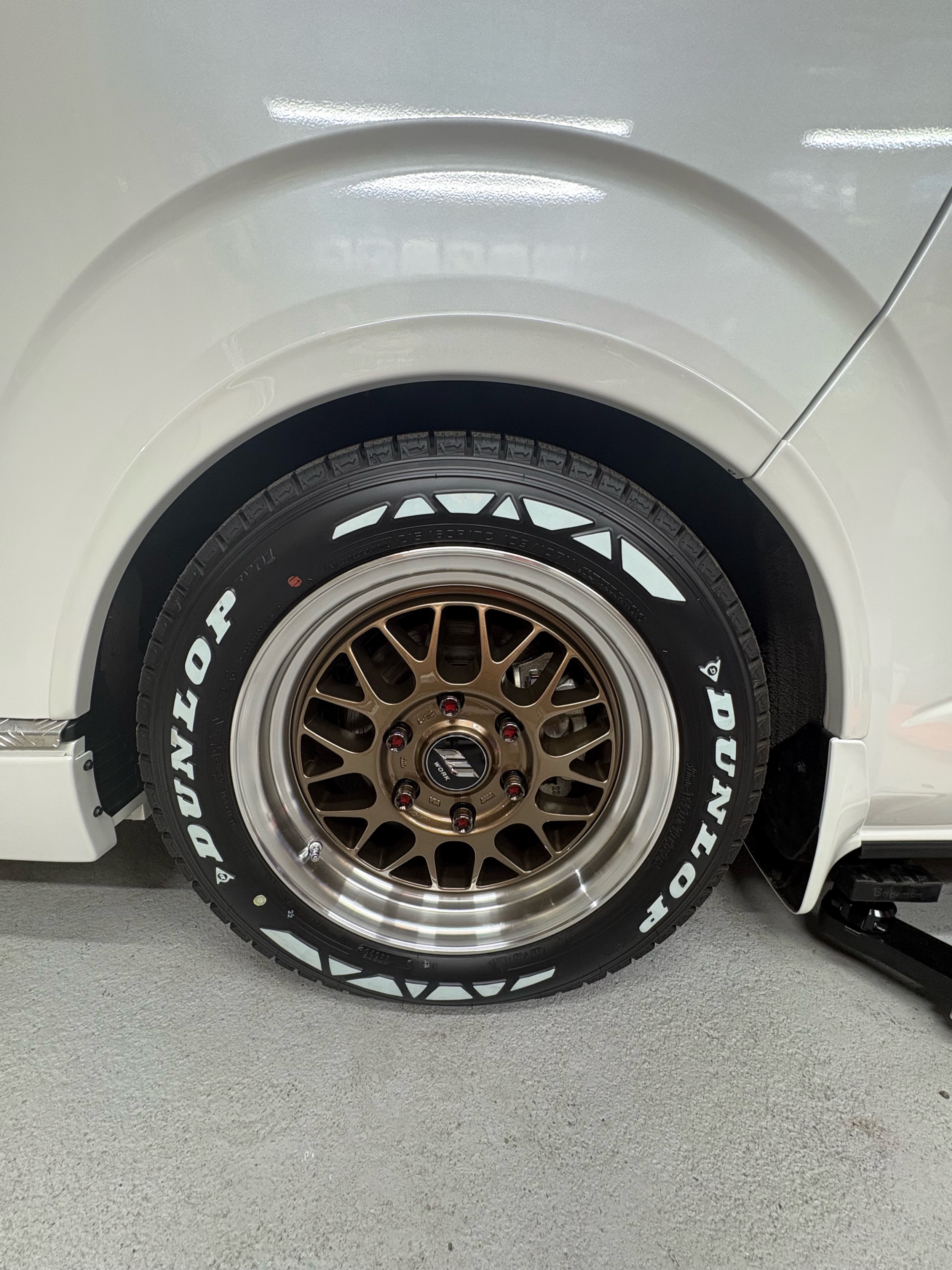 ハイエースワゴン TRH229W