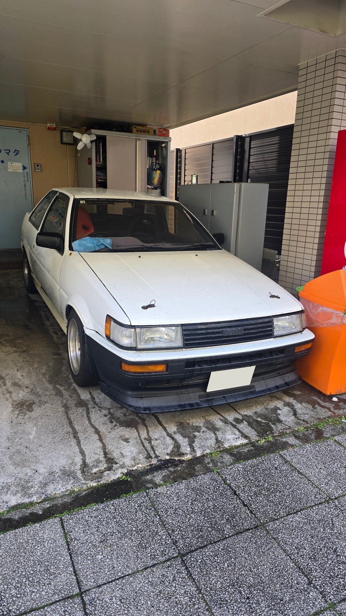 カローラレビン AE86