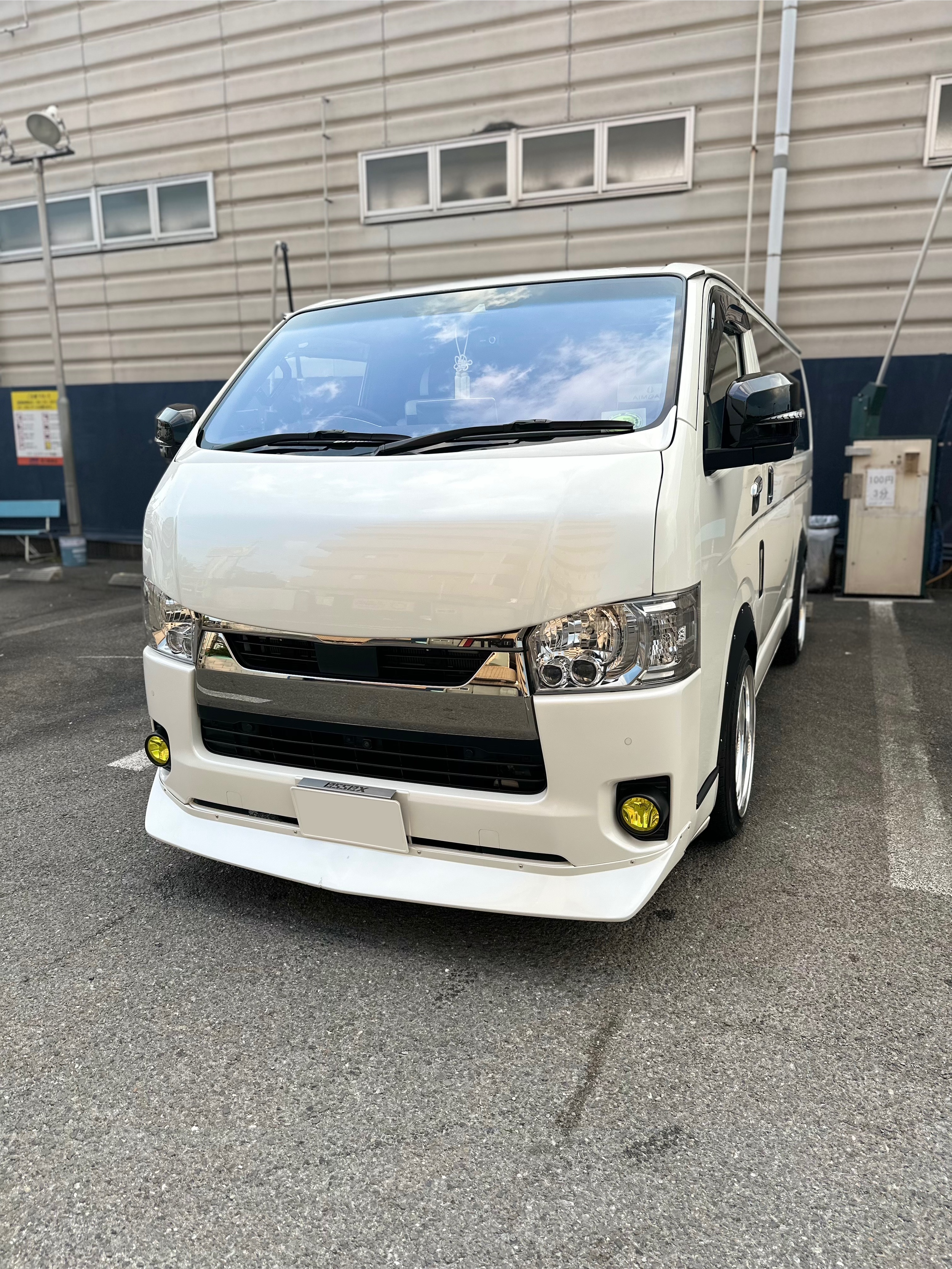 ハイエースバン TRH200V