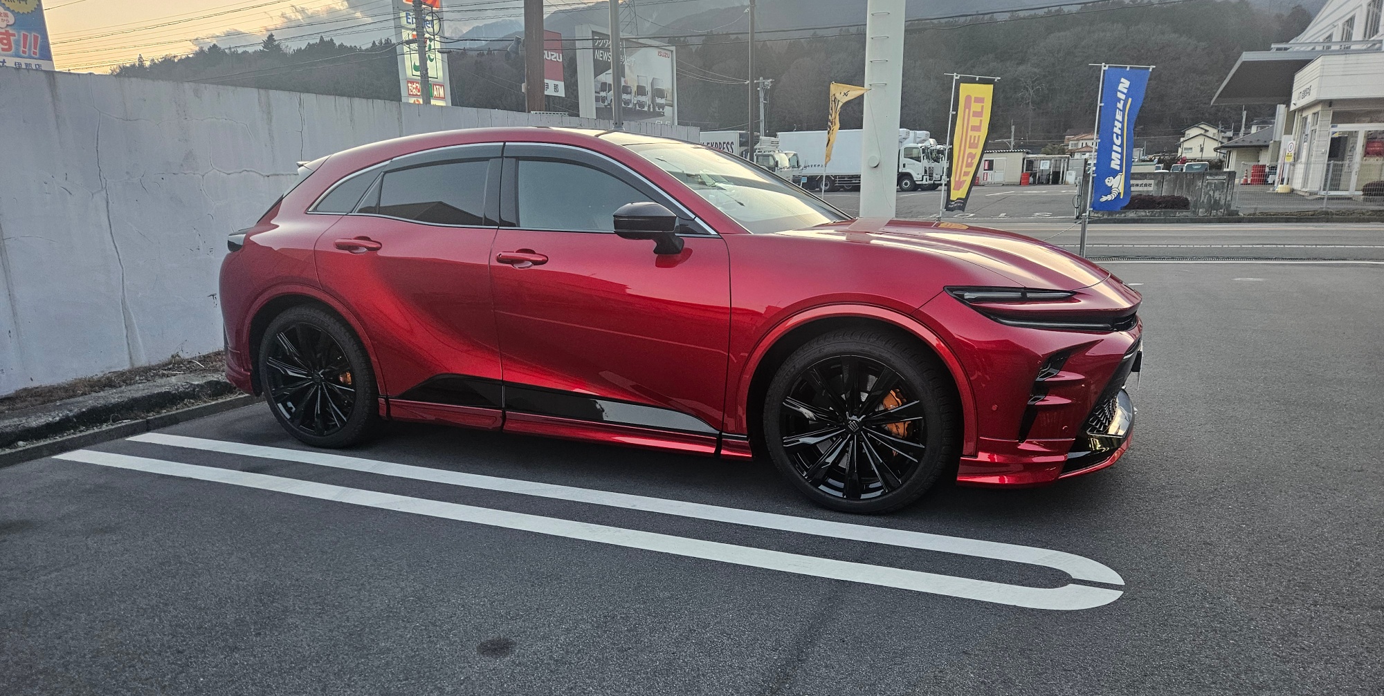 クラウンスポーツ AZSH36W