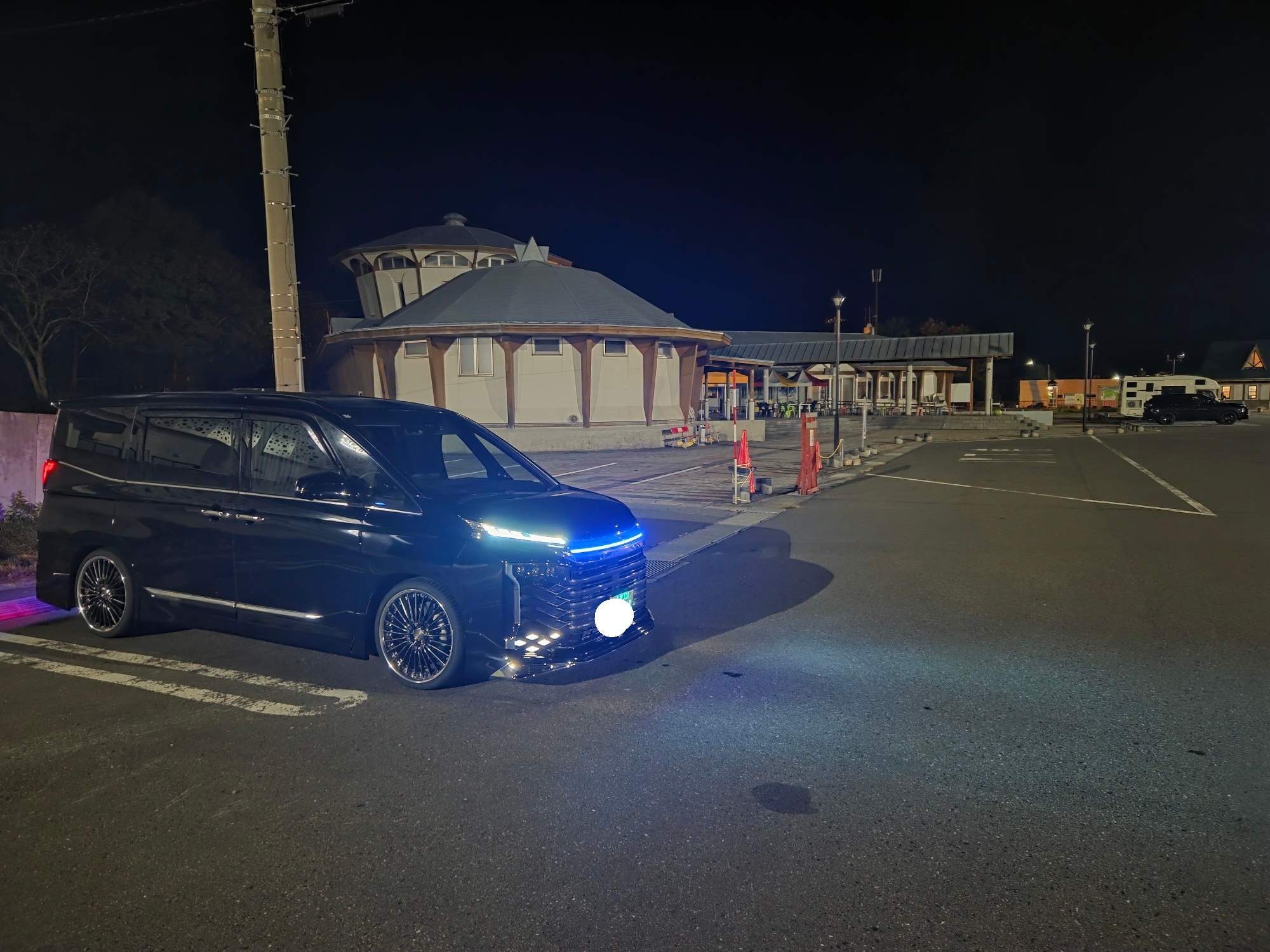 ヴォクシー MZRA95W